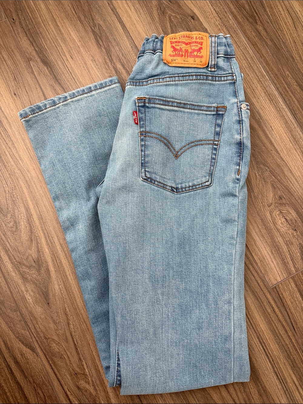Levi's Light Wash Straight Jeans - Classic Five-Pocket